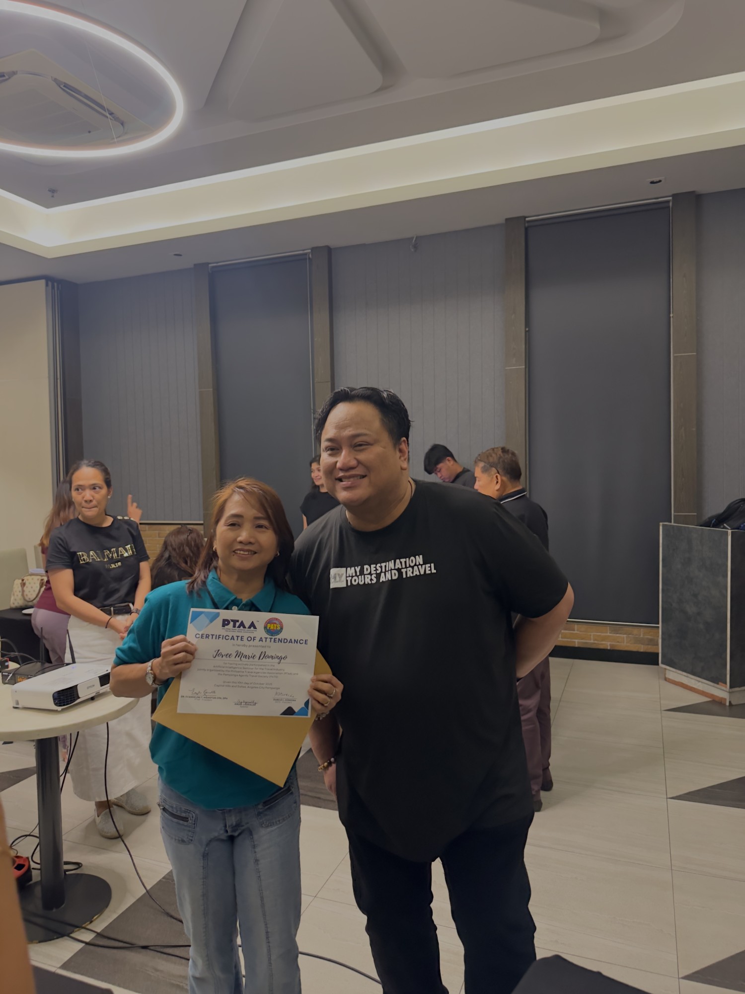 Certificate presentation at Claude AI seminar